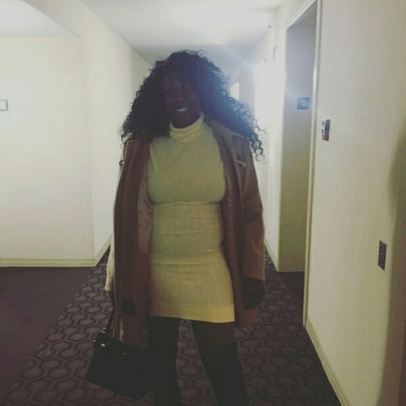 Meet your Posher, Tracy - Picture 1 of 1